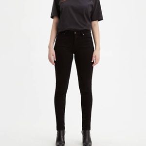 Levi’s 711 Skinny Jeans